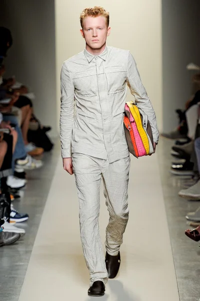 Look 24